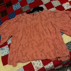 En Creme Coral Textured Blouse